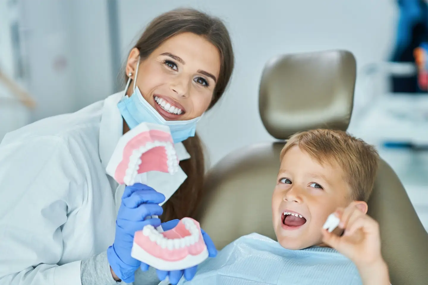 Giữ nụ cười của bạn khỏe mạnh: Mẹo và thủ thuật từ nha sĩ